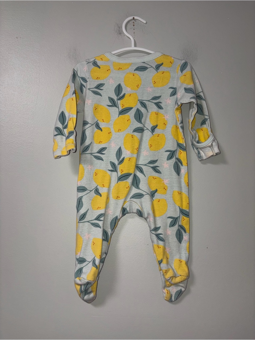Old Navy Green & Yellow Lemon Print Zip Footie Sleeper Girls 3-6M - Picture 2 of 2